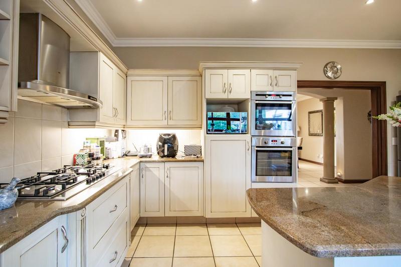 5 Bedroom Property for Sale in Blue Hills Country Estate Gauteng