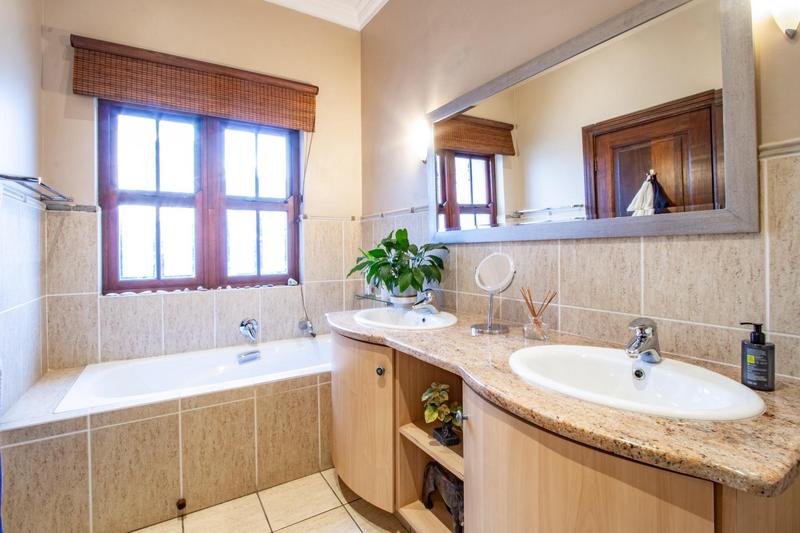 5 Bedroom Property for Sale in Blue Hills Country Estate Gauteng