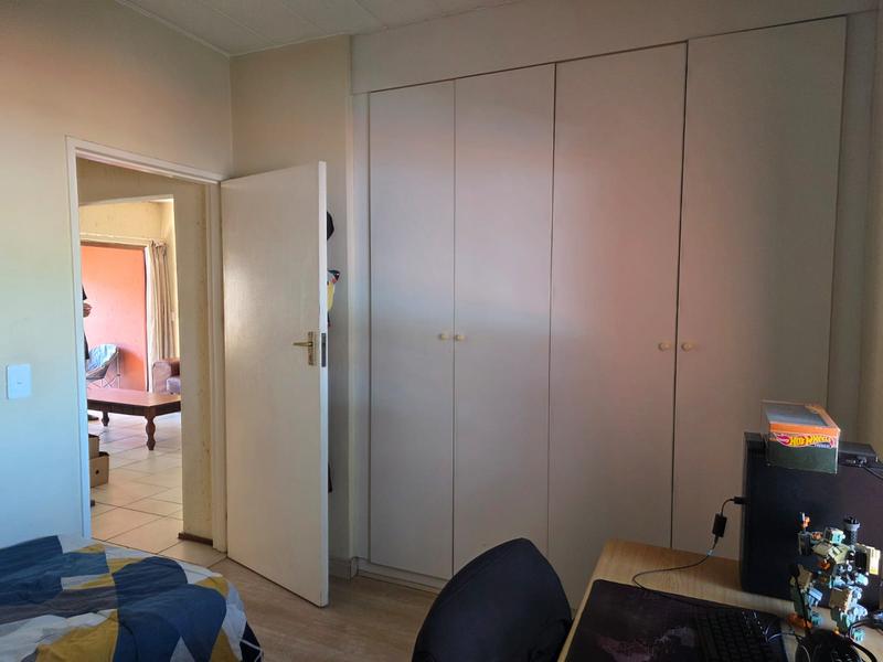 2 Bedroom Property for Sale in Sunninghill Gauteng