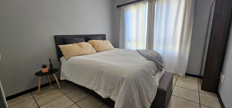 To Let 1 Bedroom Property for Rent in Pineslopes Gauteng