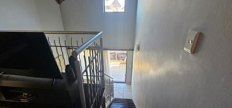 To Let 1 Bedroom Property for Rent in Pineslopes Gauteng