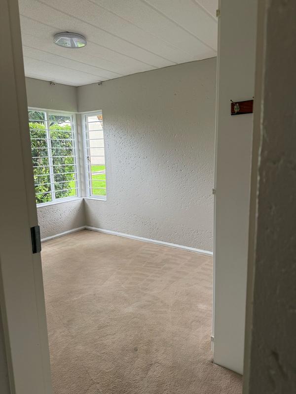 To Let 2 Bedroom Property for Rent in Sandown Gauteng