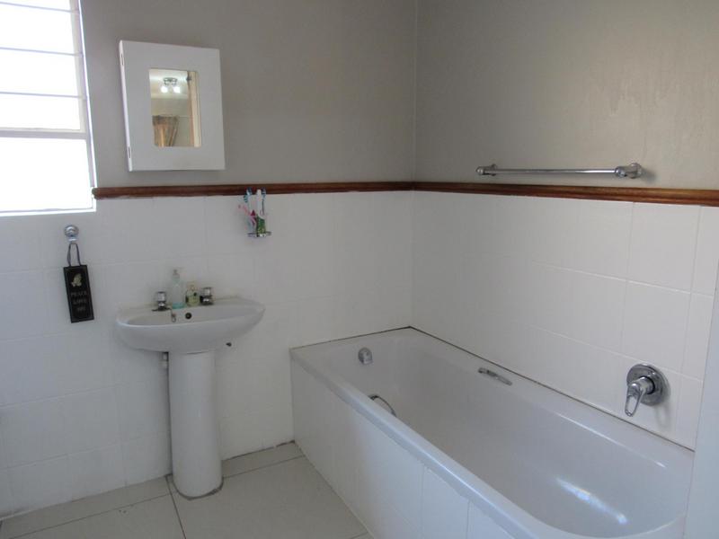 3 Bedroom Property for Sale in La Montagne Gauteng
