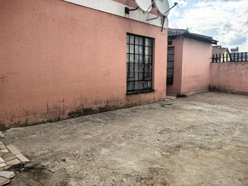 11 Bedroom Property for Sale in Rabie Ridge Gauteng