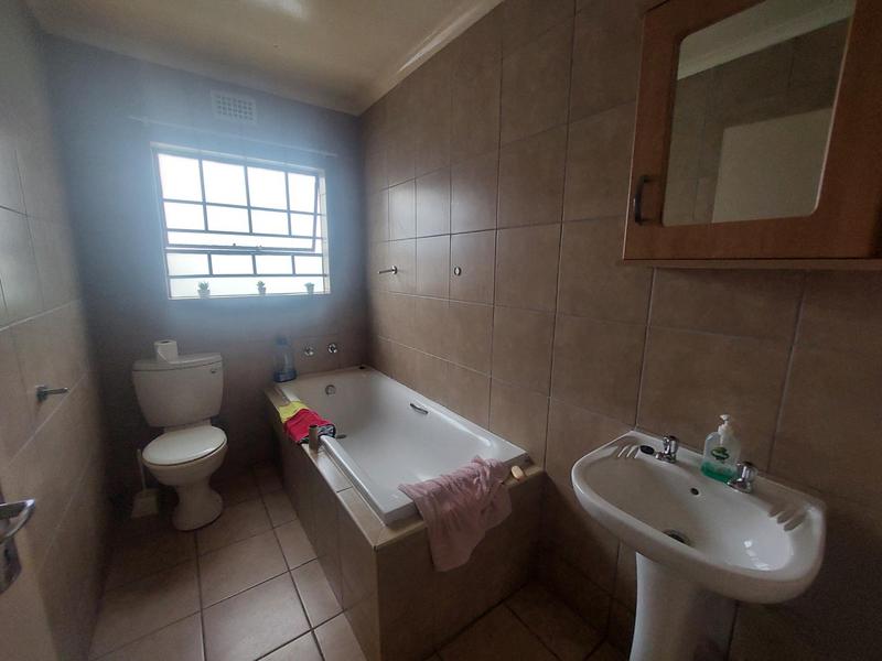 3 Bedroom Property for Sale in Thatch Hill Estate Gauteng