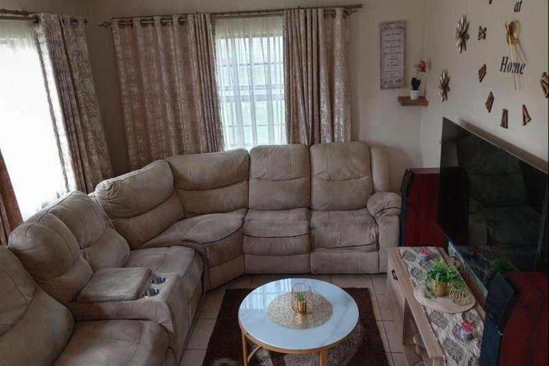 3 Bedroom Property for Sale in Thatch Hill Estate Gauteng