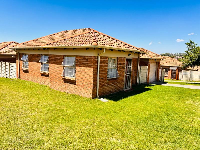 3 Bedroom Property for Sale in Thatch Hill Estate Gauteng