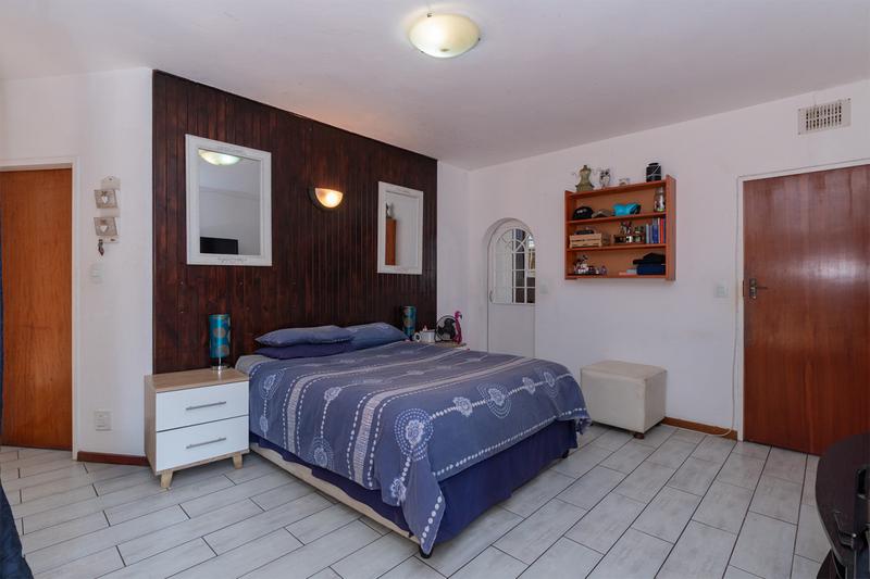 7 Bedroom Property for Sale in Eden Glen Gauteng