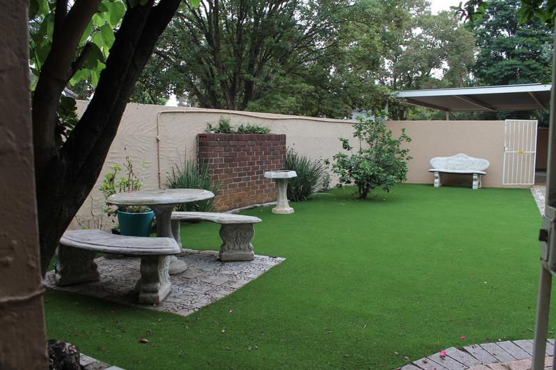 7 Bedroom Property for Sale in Eden Glen Gauteng