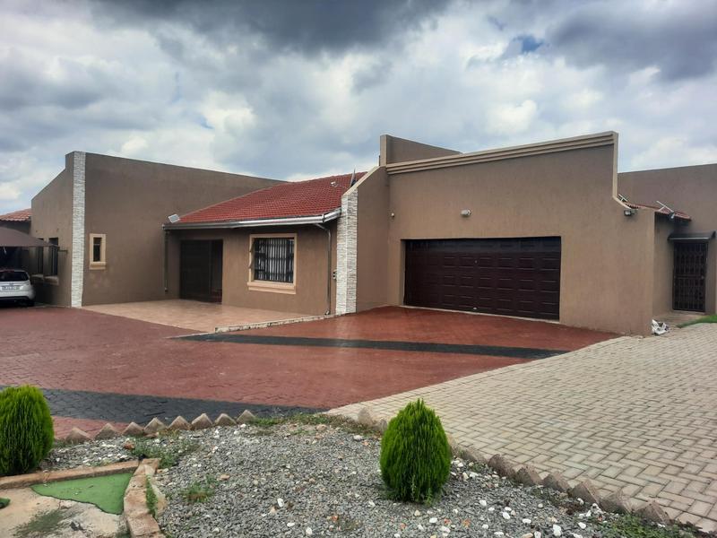 To Let 4 Bedroom Property for Rent in Daleside Gauteng