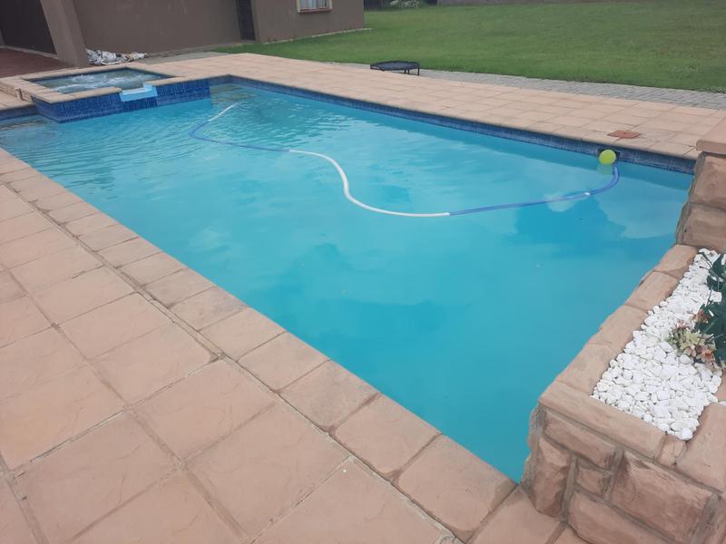To Let 4 Bedroom Property for Rent in Daleside Gauteng