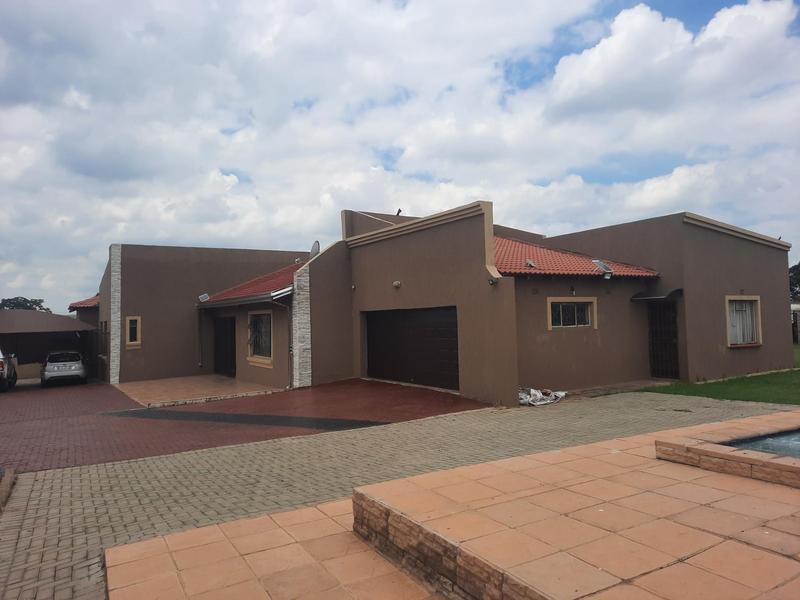 To Let 4 Bedroom Property for Rent in Daleside Gauteng