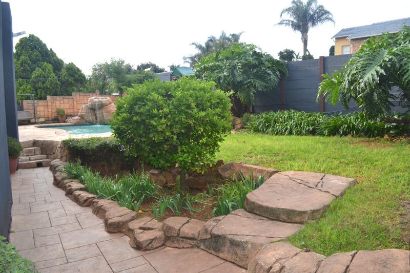 4 Bedroom Property for Sale in Breaunanda Gauteng
