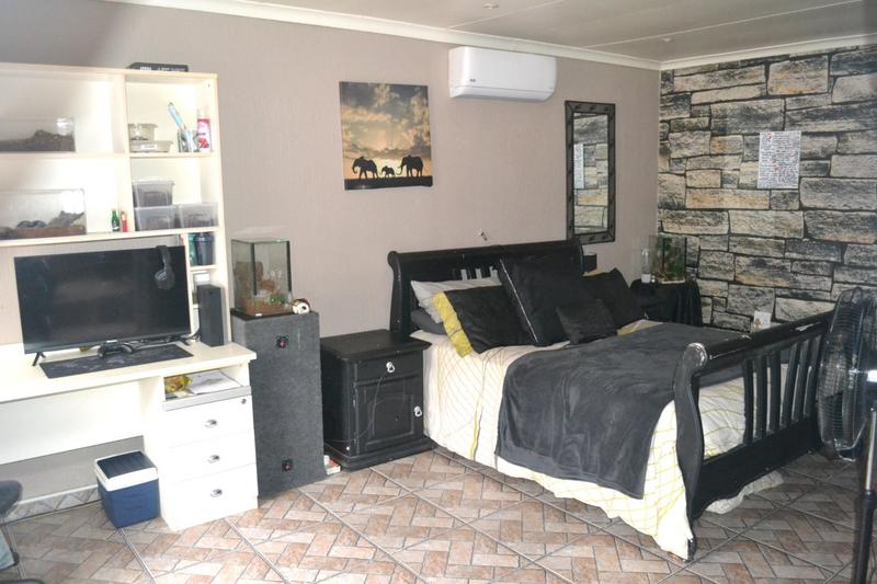 4 Bedroom Property for Sale in Breaunanda Gauteng