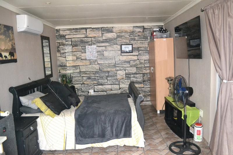 4 Bedroom Property for Sale in Breaunanda Gauteng