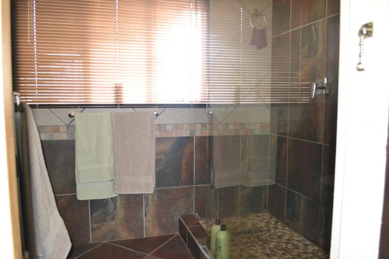 4 Bedroom Property for Sale in Breaunanda Gauteng