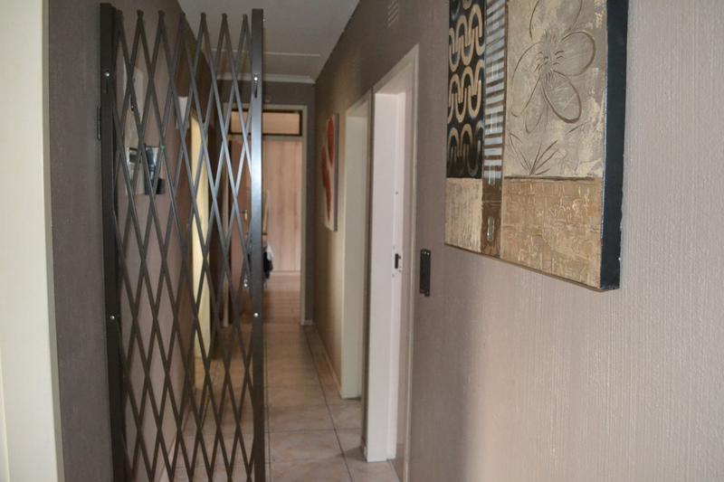 4 Bedroom Property for Sale in Breaunanda Gauteng