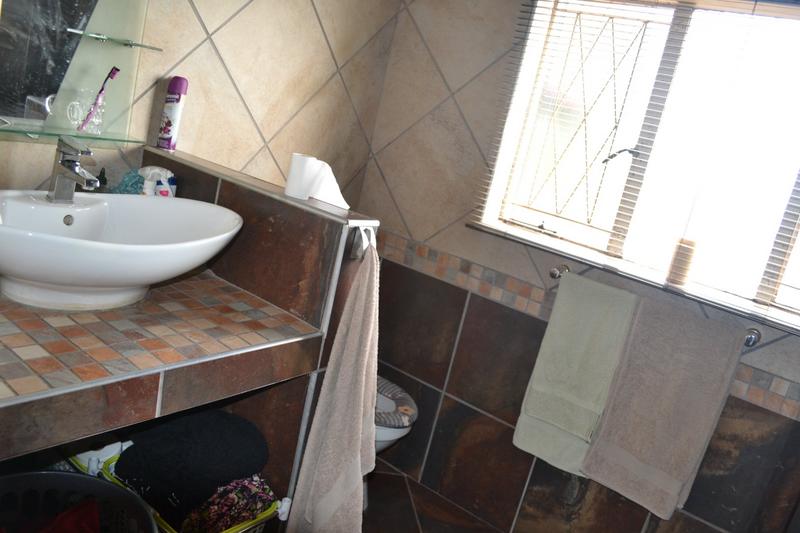 4 Bedroom Property for Sale in Breaunanda Gauteng