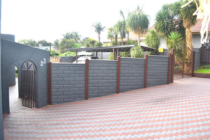 4 Bedroom Property for Sale in Breaunanda Gauteng