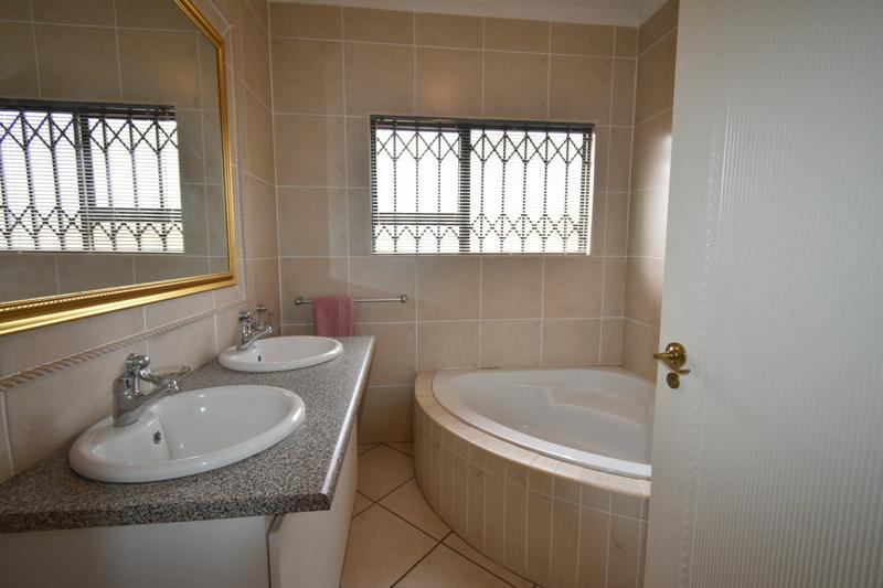 3 Bedroom Property for Sale in Chancliff Ridge Gauteng