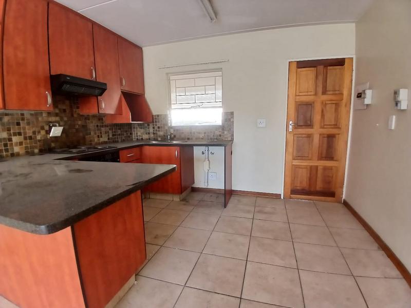 To Let 3 Bedroom Property for Rent in Vorna Valley Gauteng
