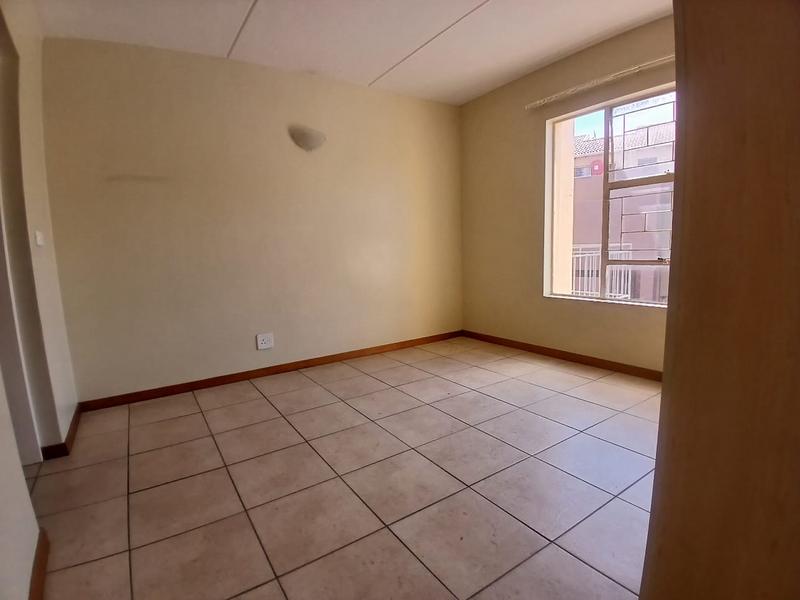 To Let 3 Bedroom Property for Rent in Vorna Valley Gauteng