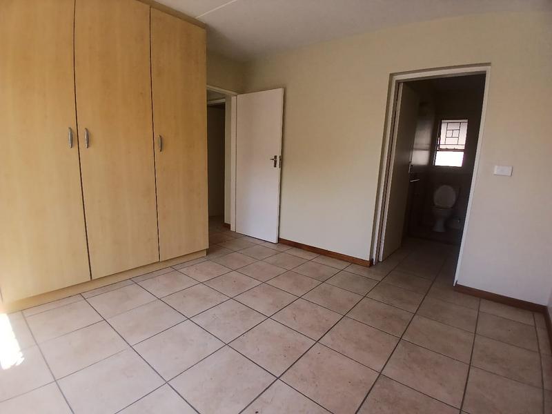 To Let 3 Bedroom Property for Rent in Vorna Valley Gauteng