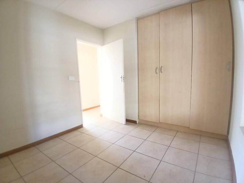 To Let 3 Bedroom Property for Rent in Vorna Valley Gauteng