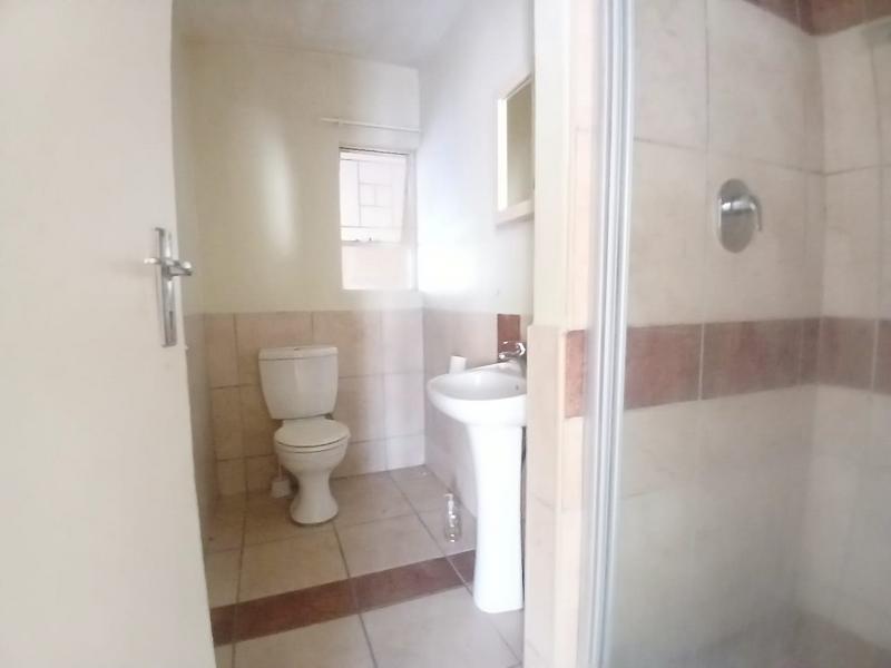 To Let 3 Bedroom Property for Rent in Vorna Valley Gauteng