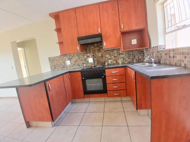 To Let 2 Bedroom Property for Rent in Vorna Valley Gauteng