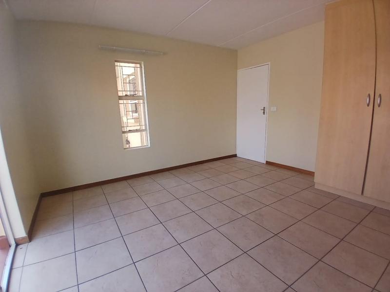 To Let 2 Bedroom Property for Rent in Vorna Valley Gauteng