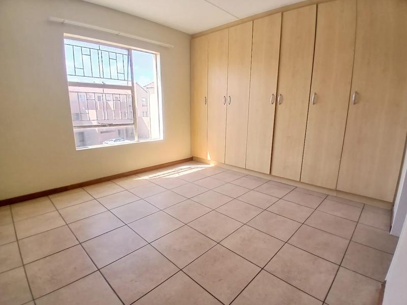 To Let 2 Bedroom Property for Rent in Vorna Valley Gauteng