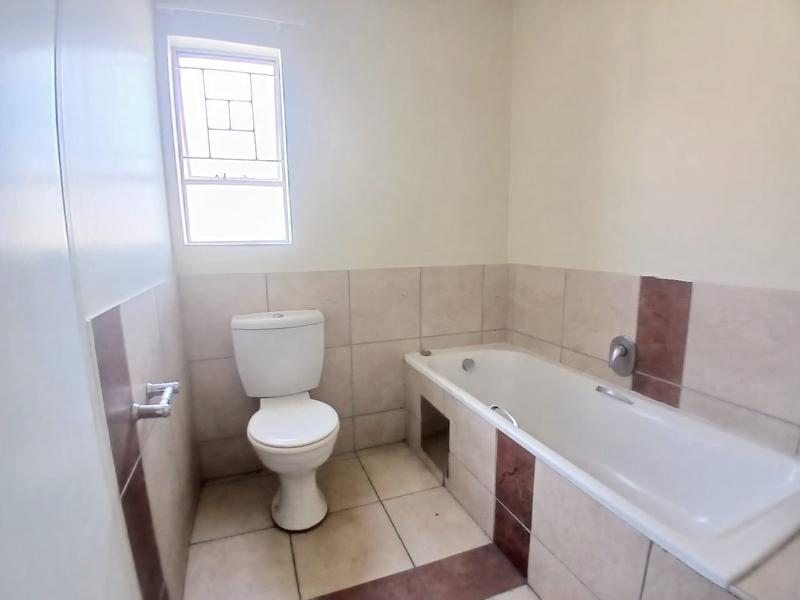 To Let 2 Bedroom Property for Rent in Vorna Valley Gauteng
