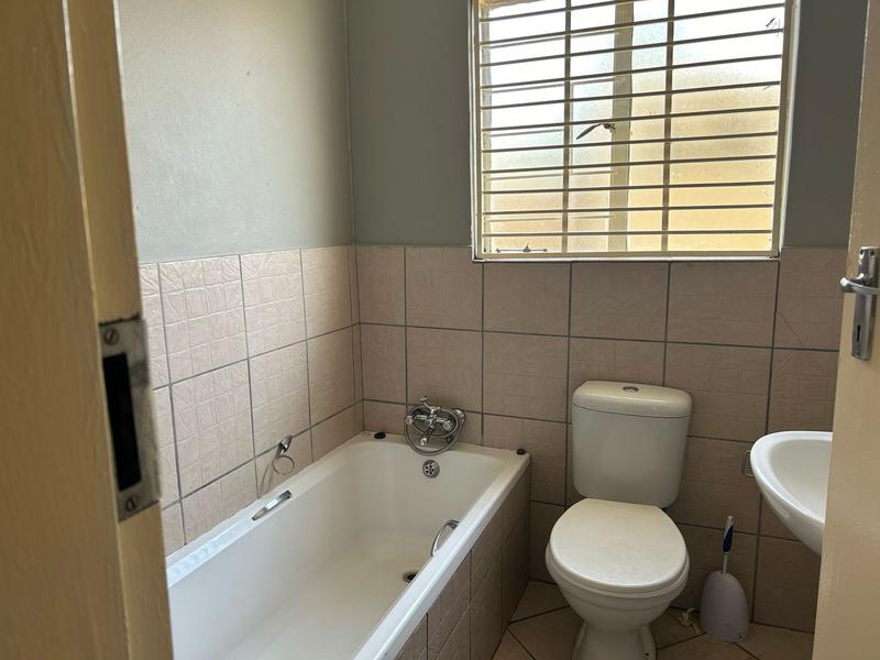 4 Bedroom Property for Sale in Bedworth Park Gauteng