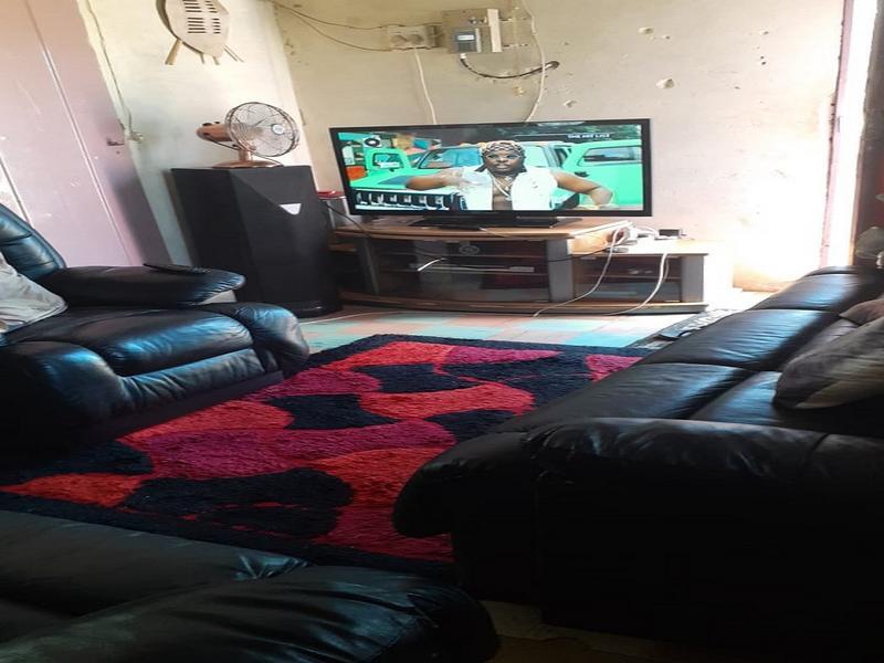 1 Bedroom Property for Sale in Beverley Hills Gauteng