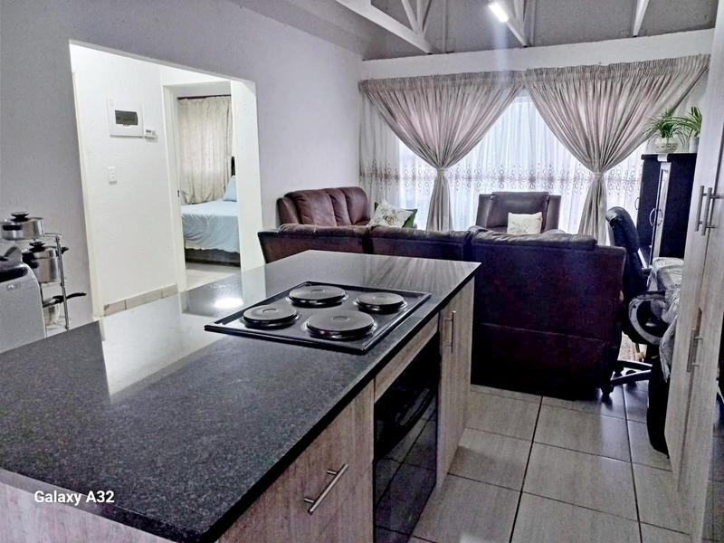 2 Bedroom Property for Sale in Birchleigh Gauteng