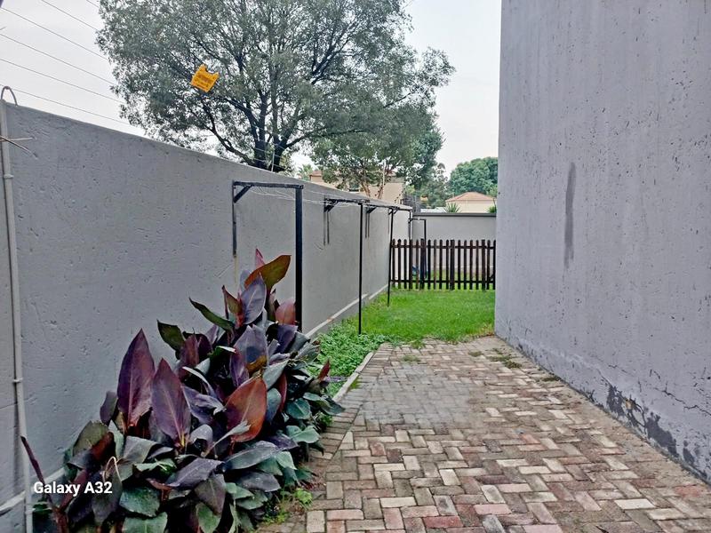 2 Bedroom Property for Sale in Birchleigh Gauteng