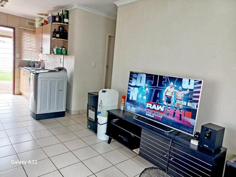 3 Bedroom Property for Sale in Clayville Gauteng