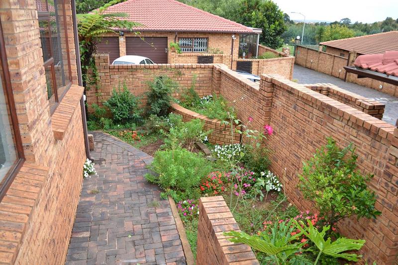 To Let 3 Bedroom Property for Rent in Noordheuwel Gauteng