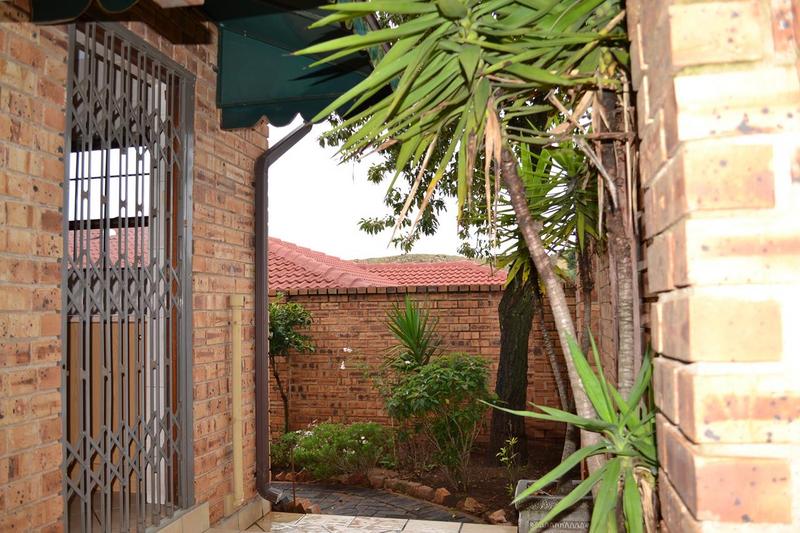 To Let 3 Bedroom Property for Rent in Noordheuwel Gauteng
