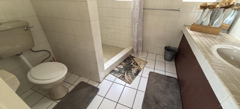 4 Bedroom Property for Sale in Helderkruin Gauteng