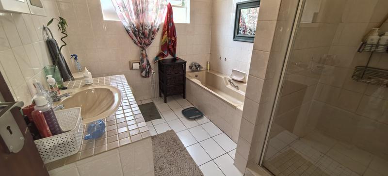 4 Bedroom Property for Sale in Helderkruin Gauteng