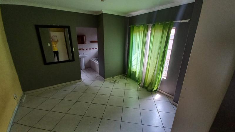 2 Bedroom Property for Sale in Claremont Gauteng