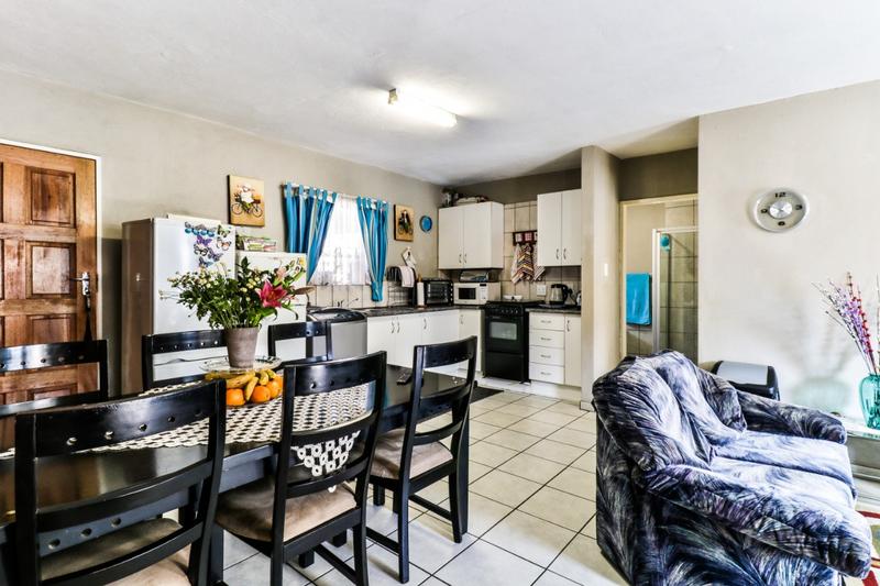 To Let 3 Bedroom Property for Rent in Strubenvale Gauteng