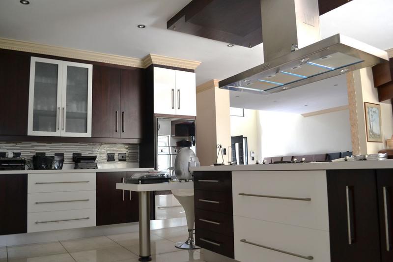 3 Bedroom Property for Sale in Parkhaven Gauteng