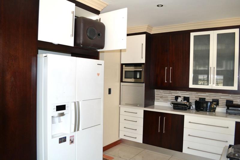 3 Bedroom Property for Sale in Parkhaven Gauteng