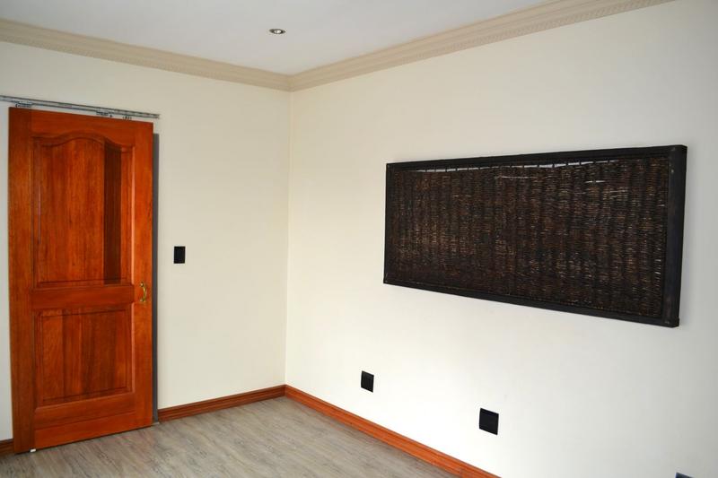 3 Bedroom Property for Sale in Parkhaven Gauteng