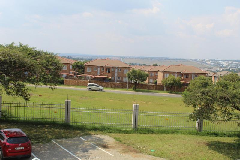 2 Bedroom Property for Sale in Carlswald Gauteng