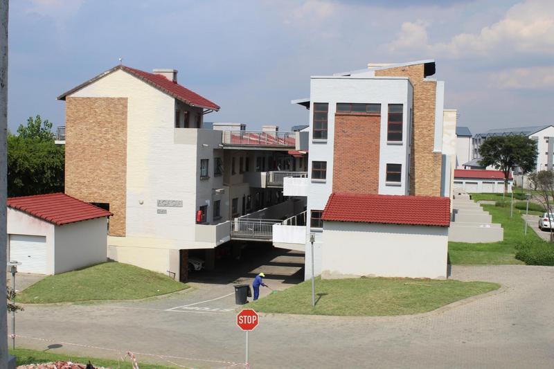 2 Bedroom Property for Sale in Carlswald Gauteng