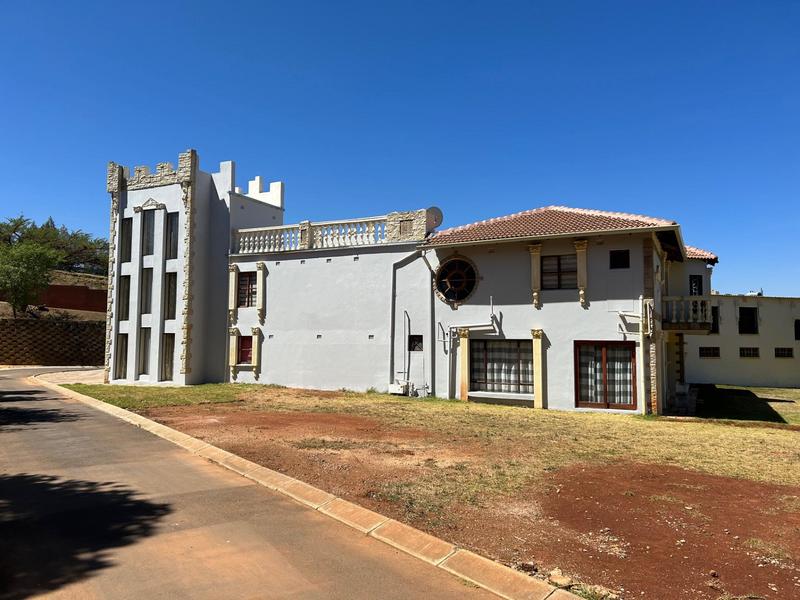 5 Bedroom Property for Sale in Mooikloof Equestrian Estate Gauteng